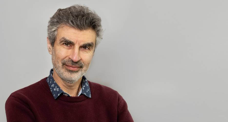 Yoshua Bengio