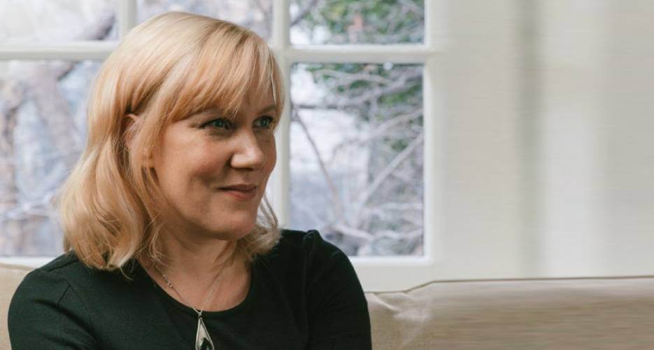 Elaine Kasket official speaker profile picture