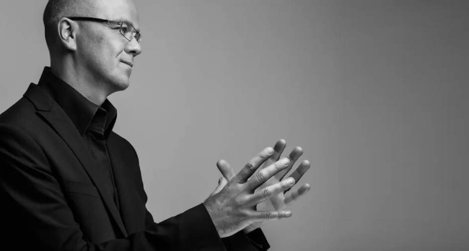 Hire Thomas Barta | Speaker Agent Contact Details