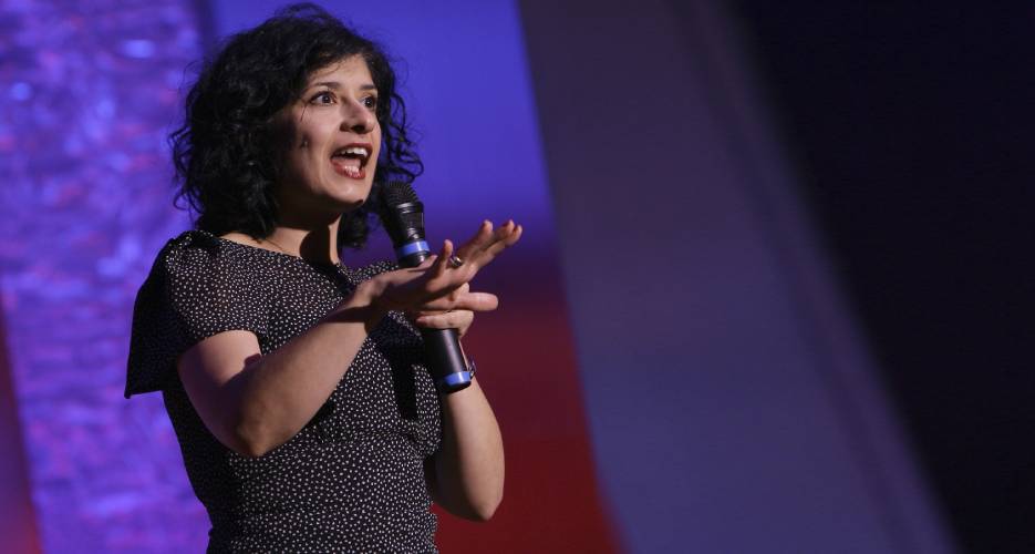 Shappi Khorsandi official speaker profile picture