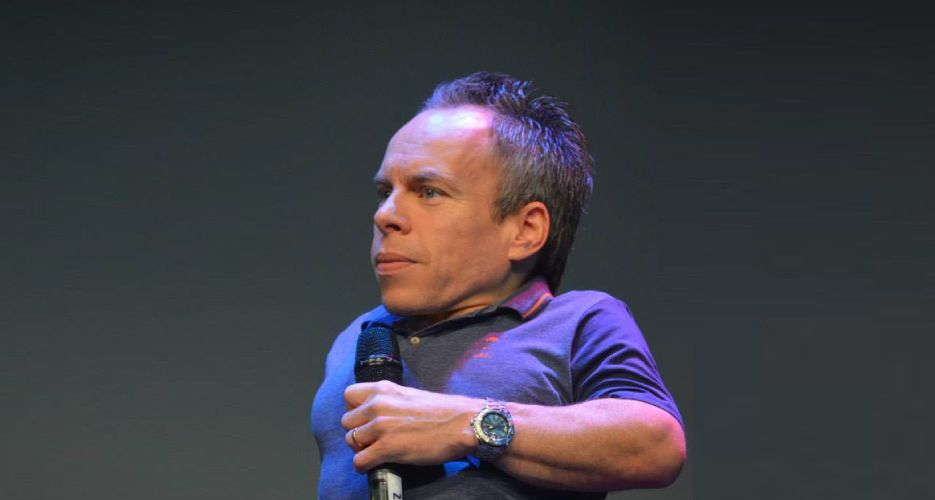 Warwick Davis Official Speaker Profile Picture