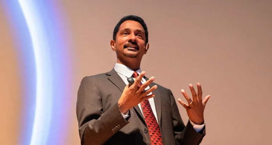 Ray Jayawardhana Official Speaker Profile Picture