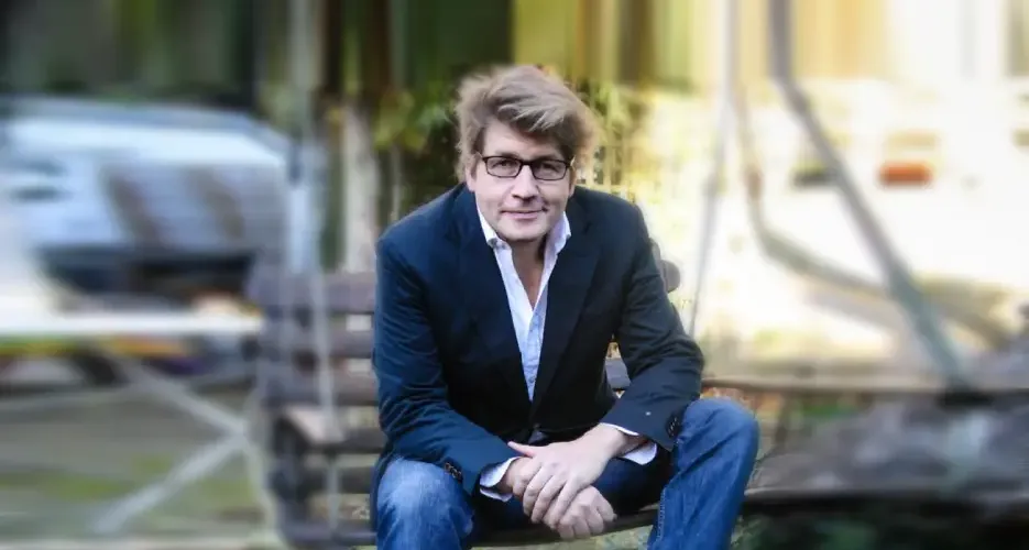 Leo Johnson official speaker profile picture