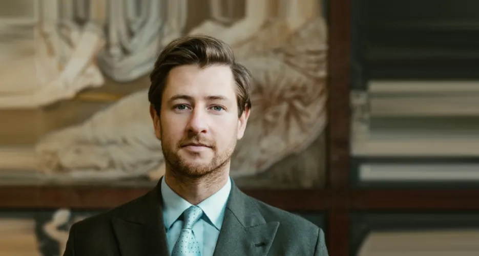Arthur Kay official speaker profile picture