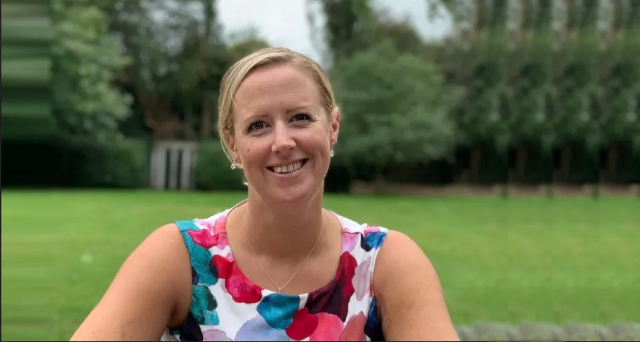 Naomi Riches official speaker profile picture