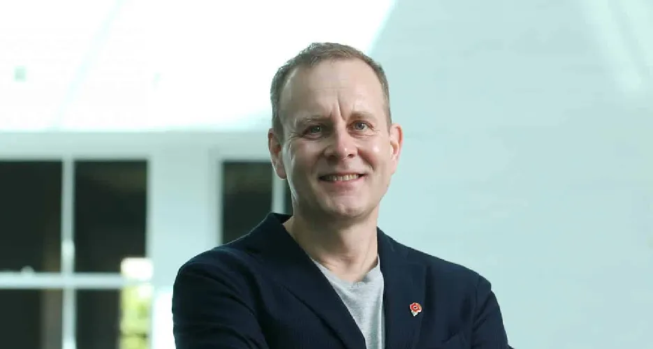 Chris Hirst official speaker profile image