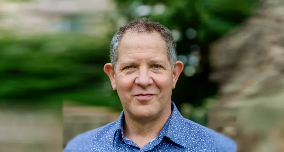John Kampfner official speaker profile image