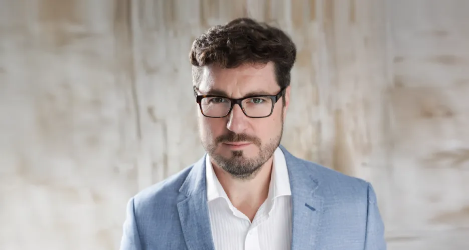 Dr Greg B Davies Official Speaker Profile Image