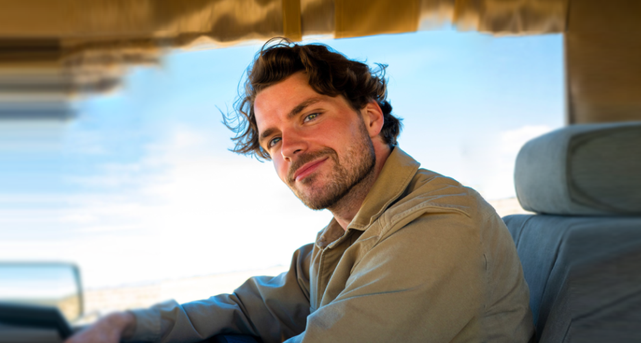 Cam Whitnall Official Speaker Profile Image