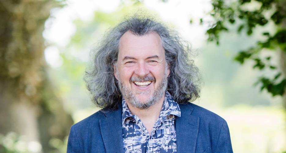 Nic Marks Official Speaker Profile Picture