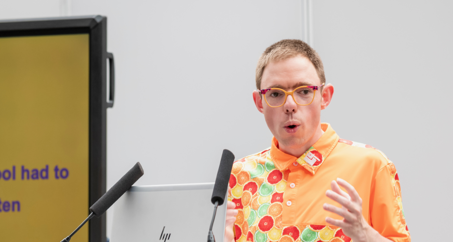 Alex Manners Official Speaker Profile Picture