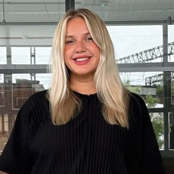 Jenna Meek Headline Keynote Speaker for Hire