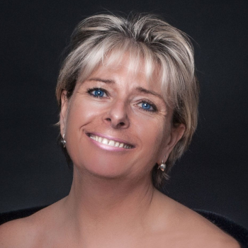 Penny Power female speaker changing the future of the keynote speaker industry