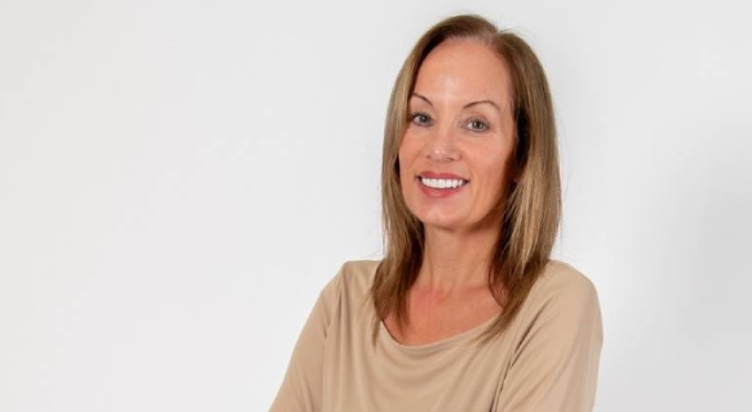 Sarah Armstrong-Smith female speaker changing the keynote speaker industry
