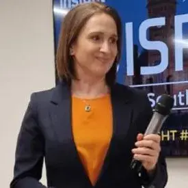 Lena Thompson official speaker profile picture