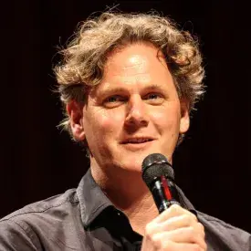 Caspar Craven official speaker profile picture