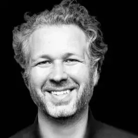 Luke Perkins official speaker profile picture