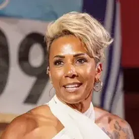 Kelly Holmes official speaker profile picture