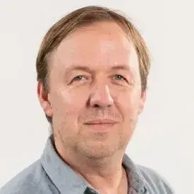 Tom Rivett-Carnac official speaker profile picture