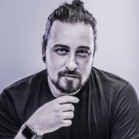 Daniel Jones Official Speaker Profile Picture