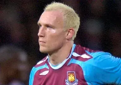 Dean Ashton