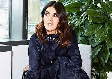 Farrah Storr 