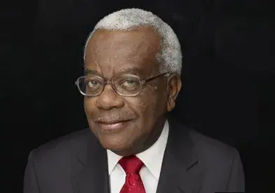 Trevor McDonald official speaker profile picture 