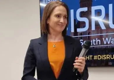 Lena Thompson official speaker profile picture