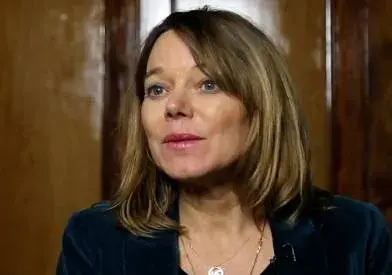 Samantha de Bendern official speaker profile picture