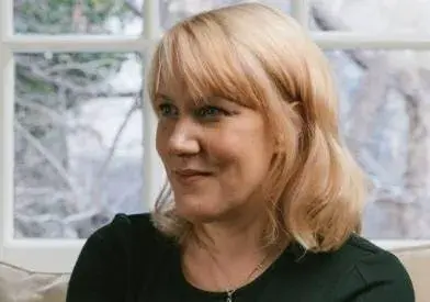 Elaine Kasket official speaker profile picture