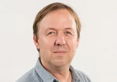 Tom Rivett-Carnac official speaker profile picture