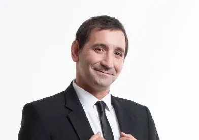 Elliot Kay Official Speaker Profile Picture