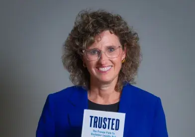 Natalie Doyle Oldfield Official Speaker Profile Picture