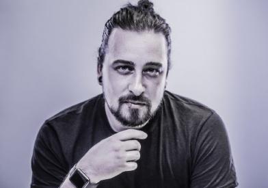 Daniel Jones Official Speaker Profile Picture