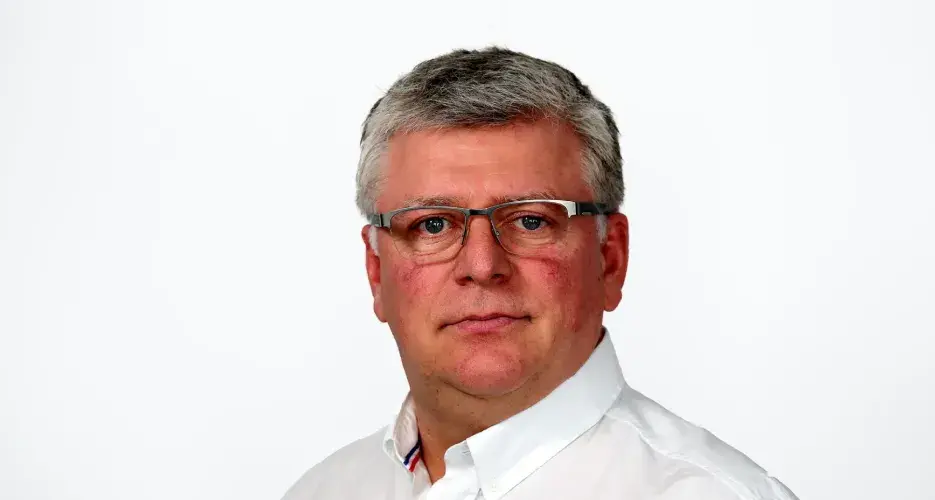Hire Otmar Szafnauer | Speaker Agent Contact Details
